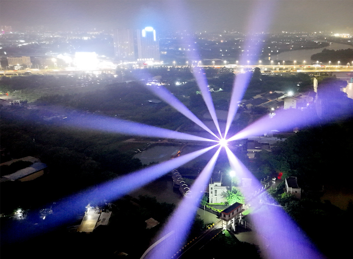 Outdoor Waterproof Laser Beam Moving Head Light 7 شعاع الليزر المضاد للماء في الهواء الطلق ضوء الرأس المتحرك 7