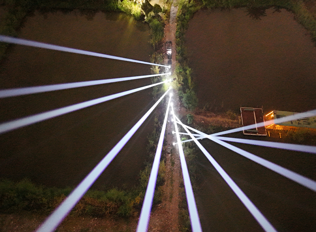 Outdoor Waterproof Laser Beam Moving Head Light 2 شعاع الليزر المضاد للماء في الهواء الطلق ضوء الرأس المتحرك 2